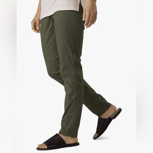 Arc’teryx Phelix  Pants Tapered Slim Lightweight Outdoor/Travel Women’s Size 6